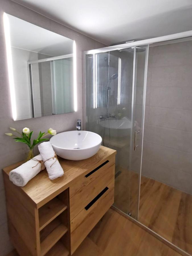 אומיס Olmissum Rooftop Sea View מראה חיצוני תמונה